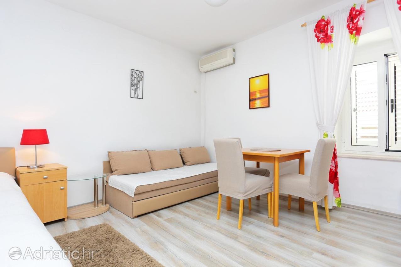 Apartment Andela Kaštela Екстериор снимка