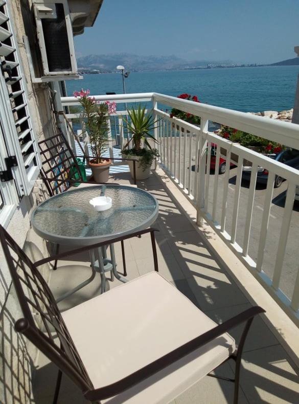 Apartment Andela Kaštela Екстериор снимка