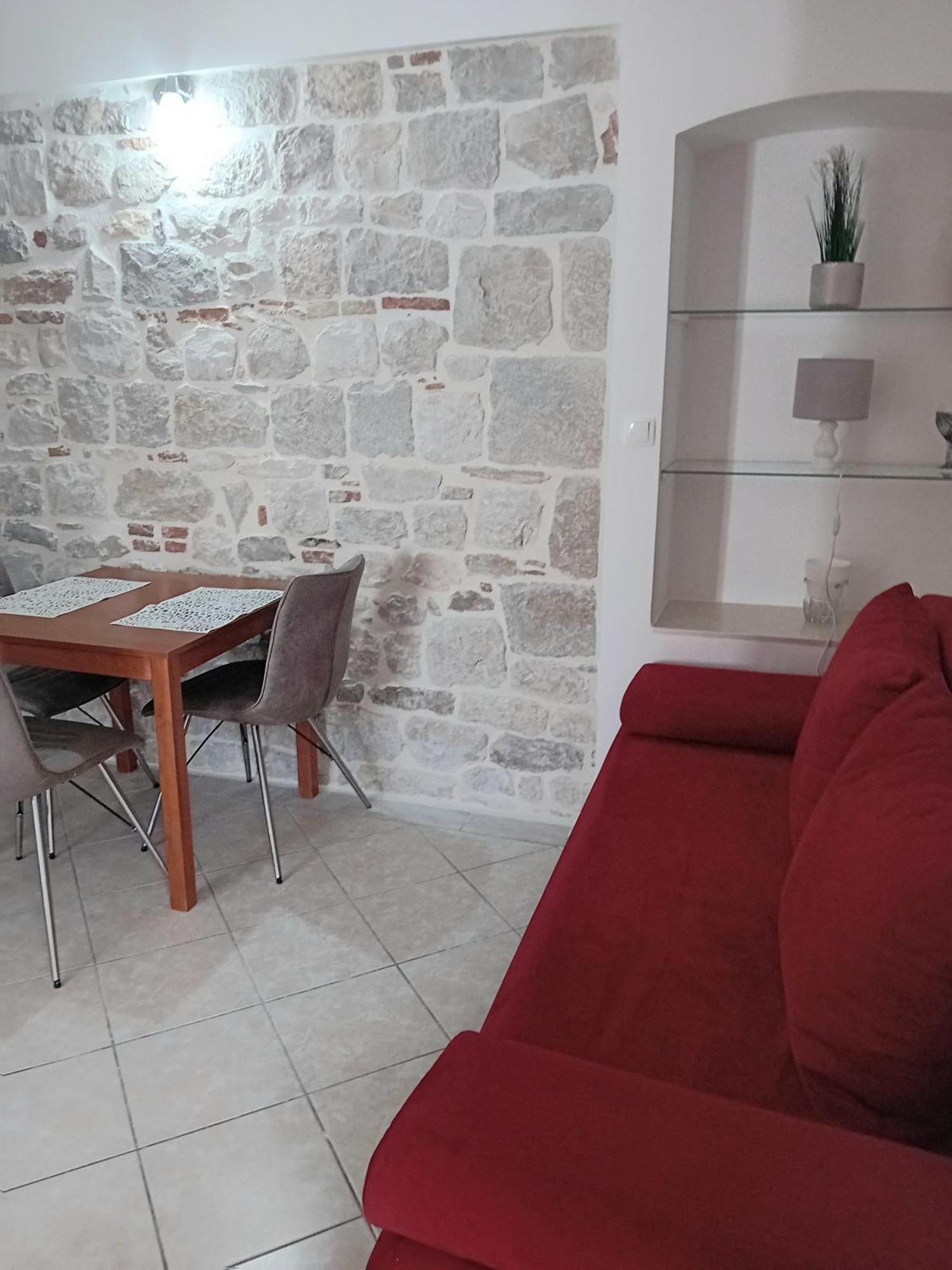 Apartment Andela Kaštela Екстериор снимка