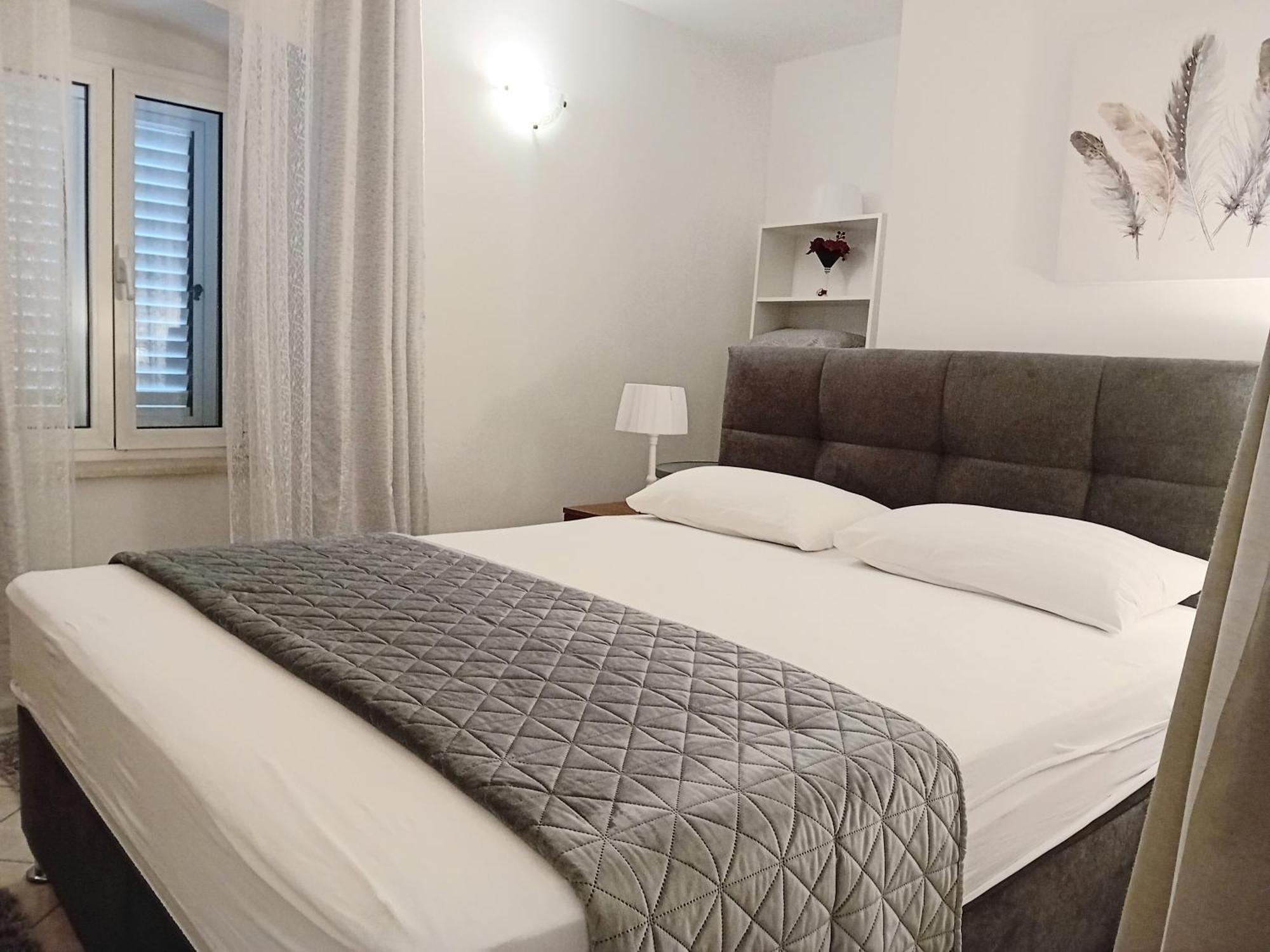 Apartment Andela Kaštela Екстериор снимка