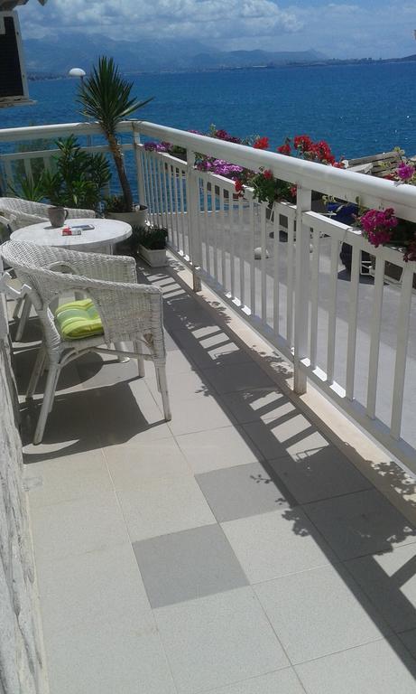 Apartment Andela Kaštela Екстериор снимка